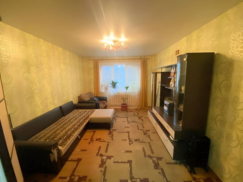 Продажа 3-комнатной квартиры, Саратов, Батавина ул,  2