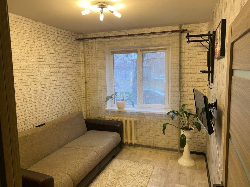 Продажа 3-комнатной квартиры, Саратов, Батавина ул,  2