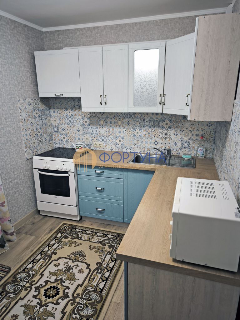 Продажа 2-комнатной квартиры, Белгород, Ватутина ул,  14