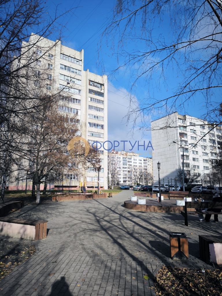 Продажа 2-комнатной квартиры, Белгород, Ватутина ул,  14
