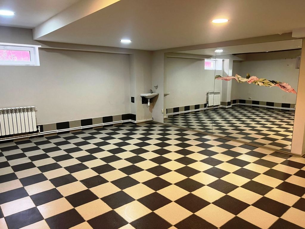 Продажа дома, 249м <sup>2</sup>, 6 сот., Кострома, 8 Марта ул,  37