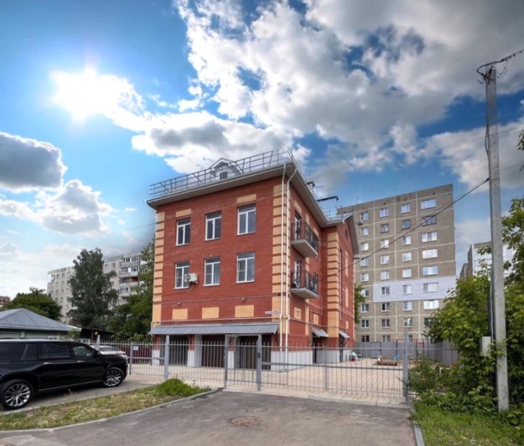 Продажа 3-комнатной квартиры, Кострома, Кирпичный проезд,  13