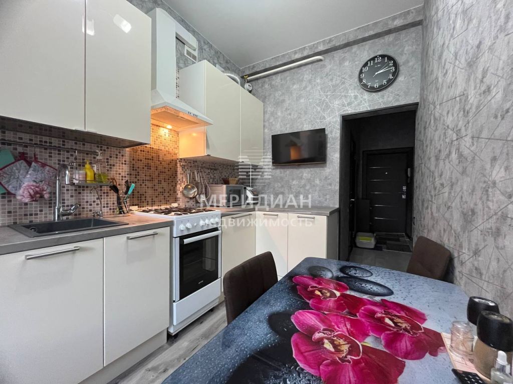 Продажа 2-комнатной квартиры, Нижний Новгород, Страж Революции ул,  32