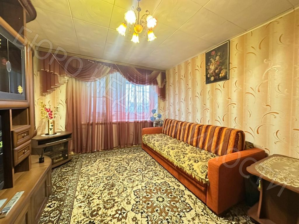 Продажа 3-комнатной квартиры, Балашов, Орджоникидзе ул,  1