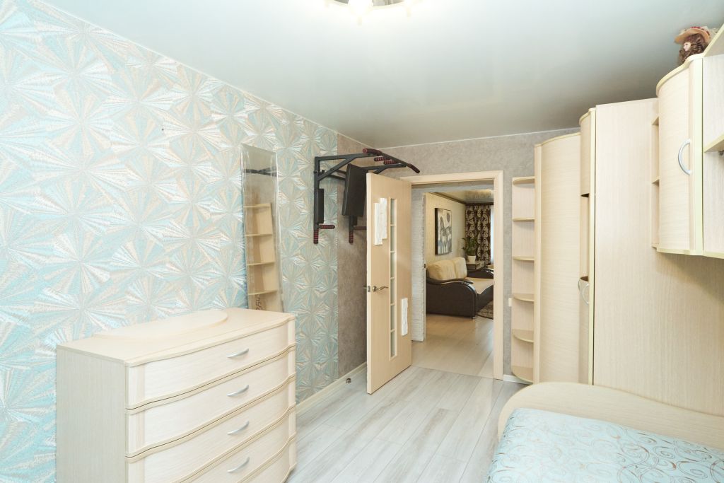 Продажа 2-комнатной квартиры, Ярославль, Панфилова ул,  15