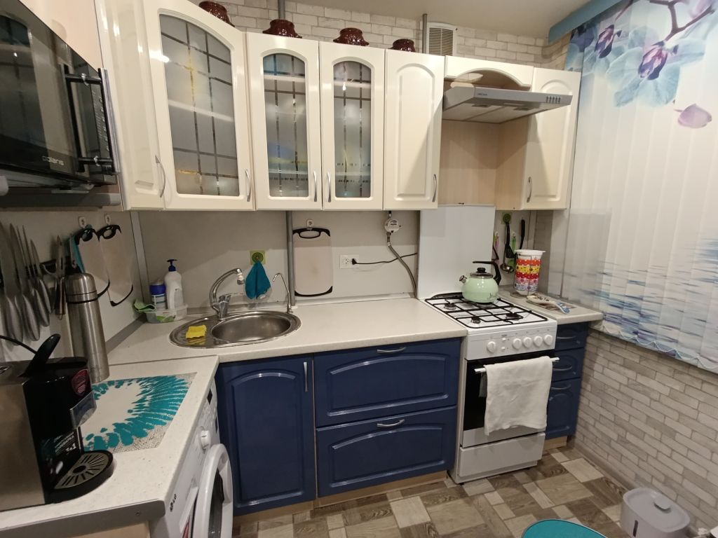 Продажа 2-комнатной квартиры, Нижний Новгород, 60-летия Октября б-р,  7