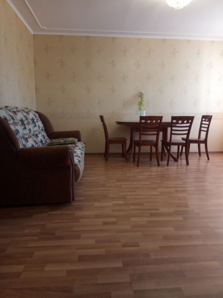 Продажа 2-комнатной квартиры, Саратов, Кузнечная ул,  28/42