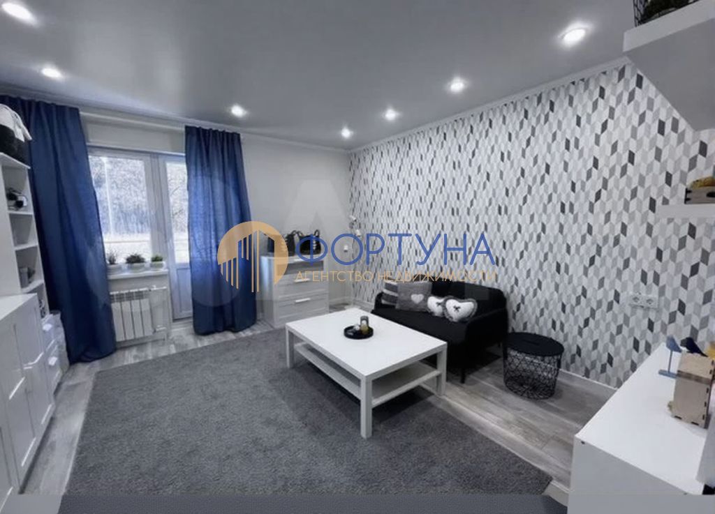 Продажа 3-комнатной квартиры, Белгород, Шебекинская ул,  4