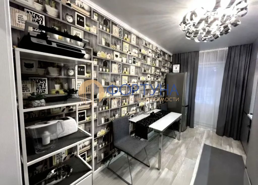 Продажа 3-комнатной квартиры, Белгород, Шебекинская ул,  4