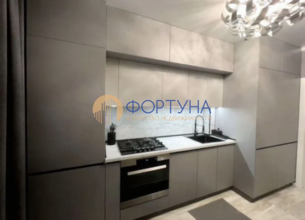 Продажа 3-комнатной квартиры, Белгород, Шебекинская ул,  4