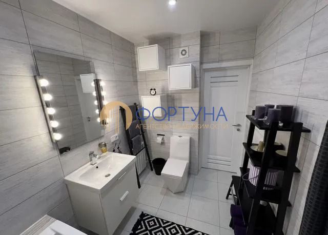 Продажа 3-комнатной квартиры, Белгород, Шебекинская ул,  4