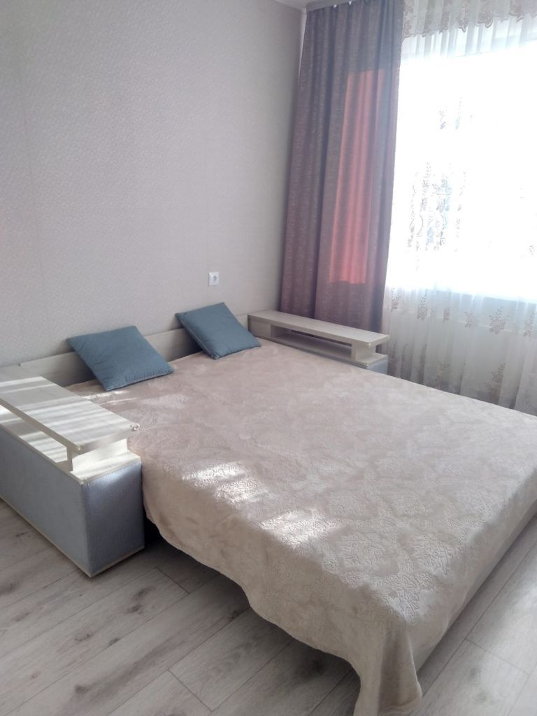 Аренда 1-комнатной квартиры, Ростов-на-Дону, Измайловский б-р,  25