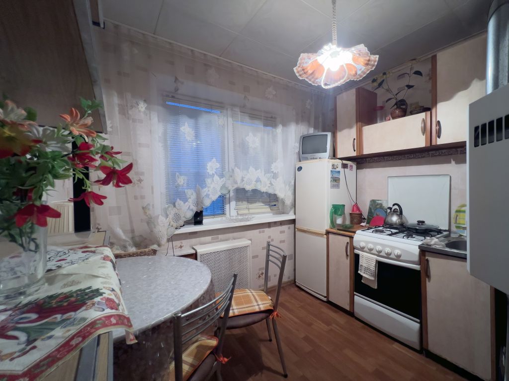 Продажа 2-комнатной квартиры, Иваново, Мякишева ул,  3