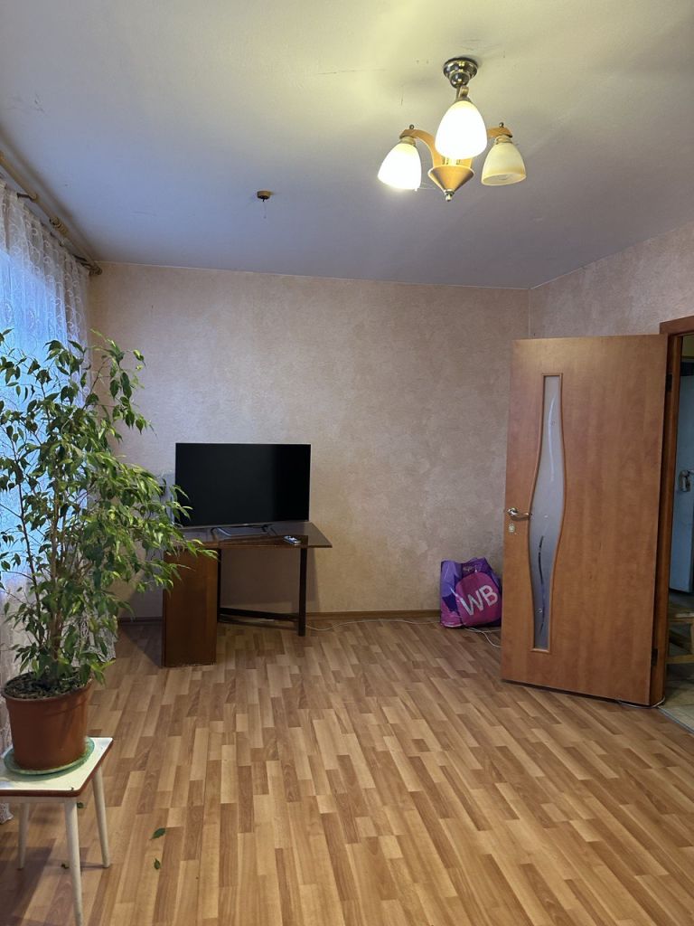 Продажа 4-комнатной квартиры, Нижний Новгород, Волжская наб,  9