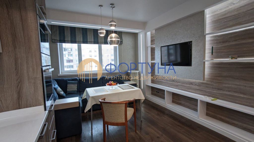 Продажа 3-комнатной квартиры, Белгород, 60 лет Октября ул,  12