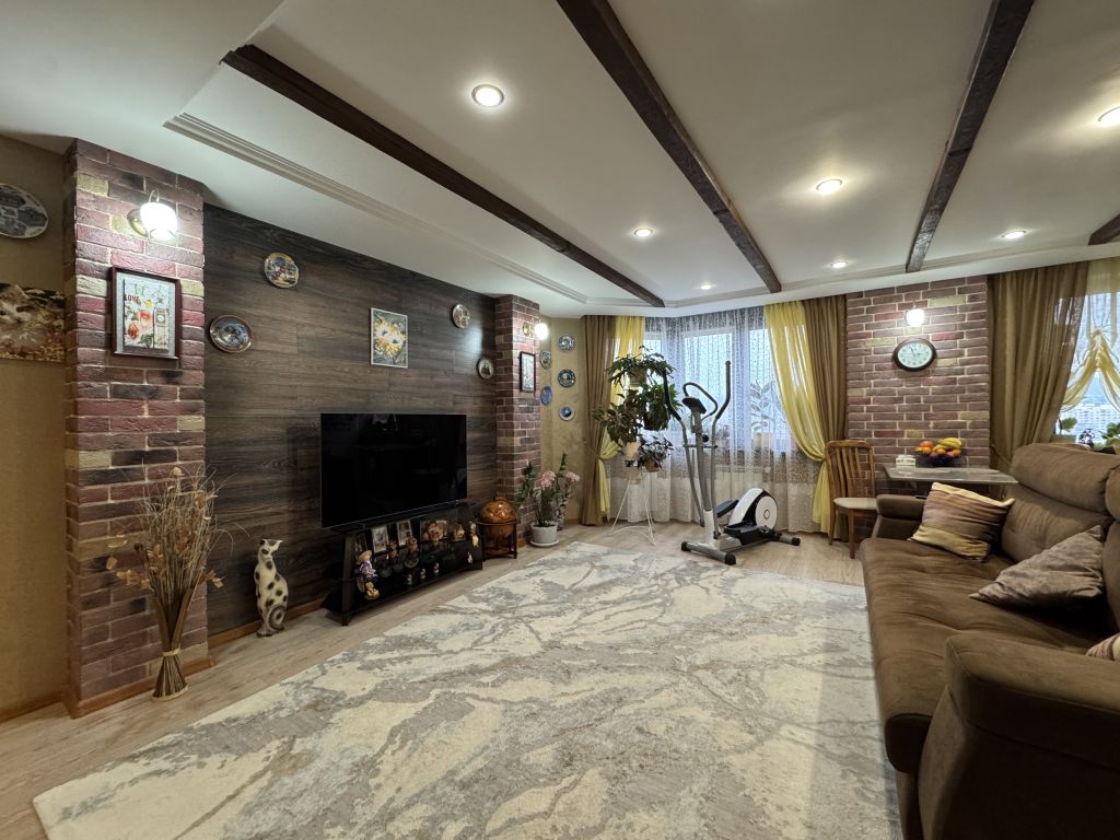 Продажа 2-комнатной квартиры, Саратов, Кленовая ул,  7