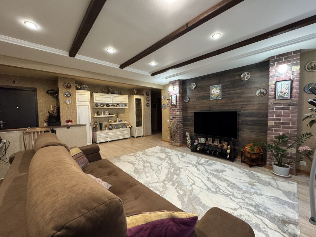 Продажа 2-комнатной квартиры, Саратов, Кленовая ул,  7