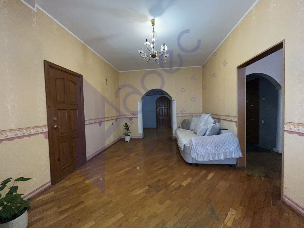 Продажа 4-комнатной квартиры, Нижний Новгород, имени Генерала Ивлиева ул,  30к1