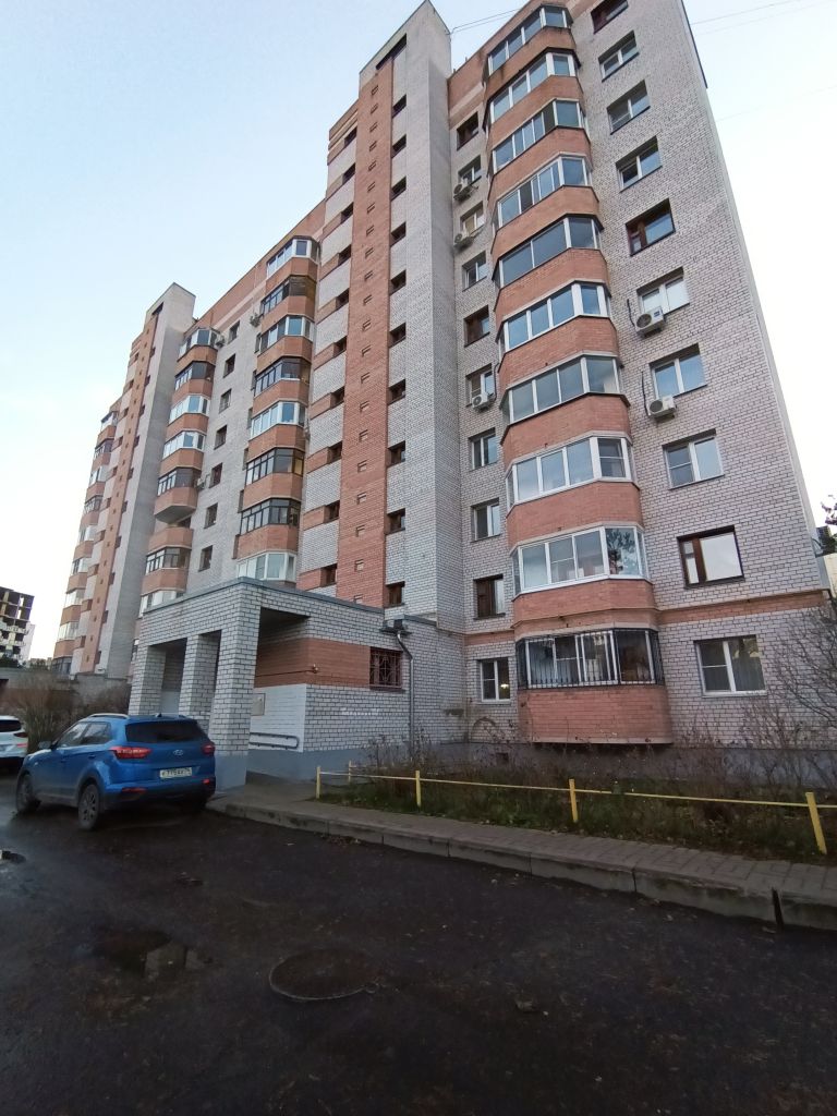 Продажа 3-комнатной квартиры, Ярославль, Сосновая ул,  10