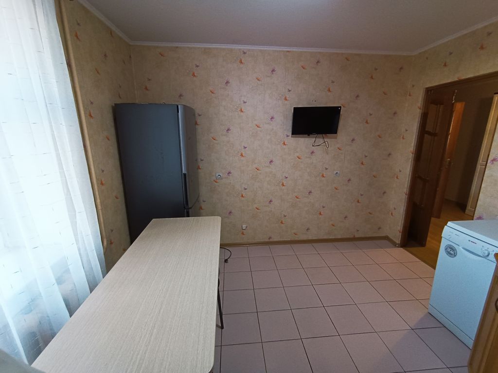 Продажа 3-комнатной квартиры, Ярославль, Сосновая ул,  10