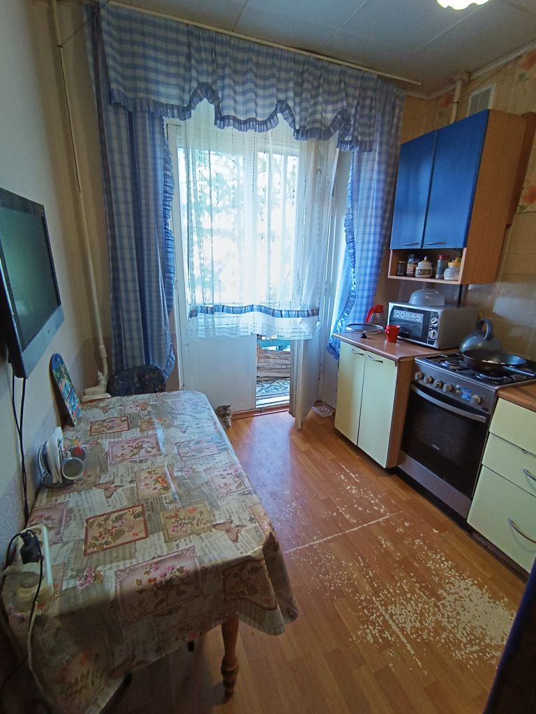 Продажа 4-комнатной квартиры, Ярославль, Урицкого ул,  41