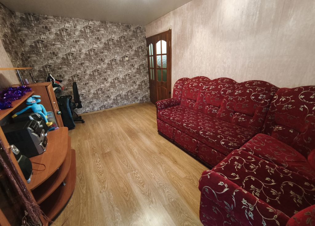 Продажа 2-комнатной квартиры, Новомосковск, Паровозная ул,  1