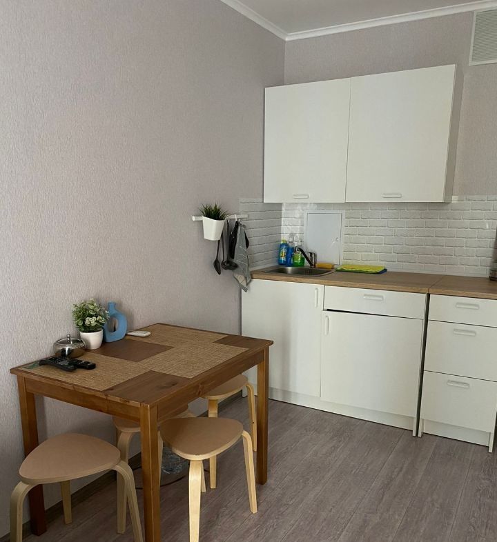 Продажа 1-комнатной квартиры, Ростов-на-Дону, Висаитова ул,  8