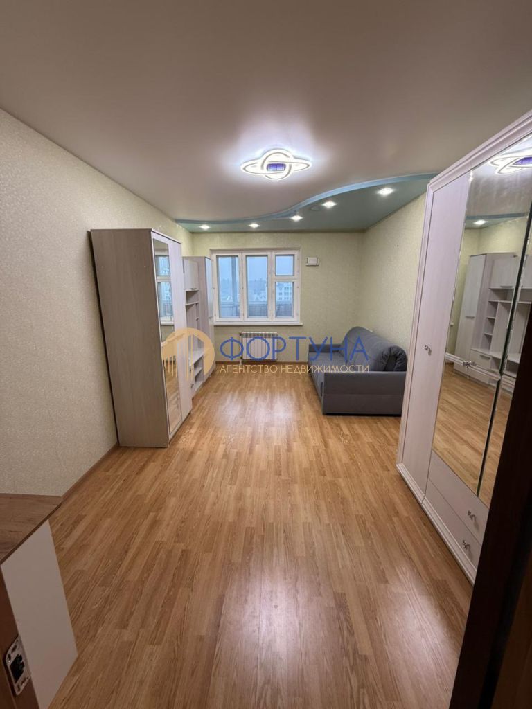 Продажа 1-комнатной квартиры, Белгород, Шумилова ул,  6