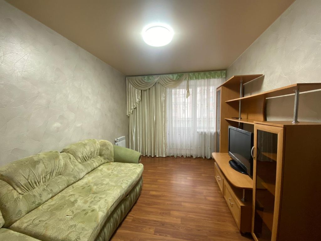 Продажа 2-комнатной квартиры, Смоленск, Южный мкр,  25Б