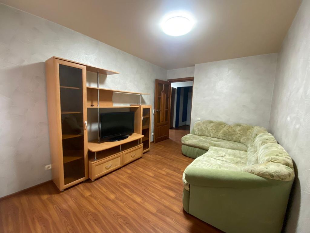 Продажа 2-комнатной квартиры, Смоленск, Южный мкр,  25Б