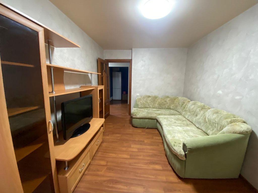 Продажа 2-комнатной квартиры, Смоленск, Южный мкр,  25Б