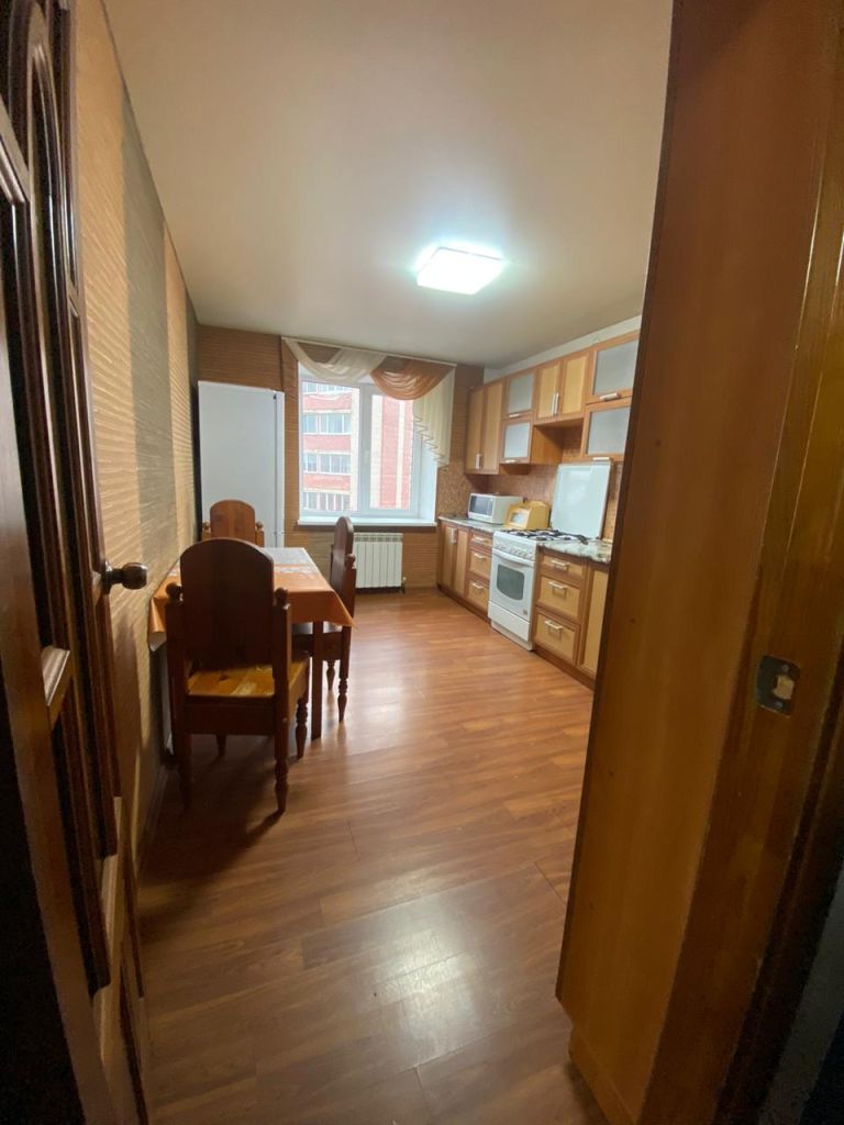 Продажа 2-комнатной квартиры, Смоленск, Южный мкр,  25Б