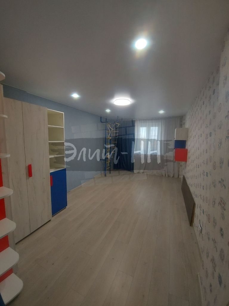 Продажа 3-комнатной квартиры, Бор, Луначарского ул,  208