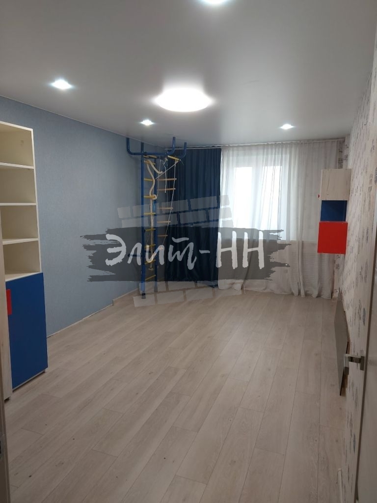 Продажа 3-комнатной квартиры, Бор, Луначарского ул,  208