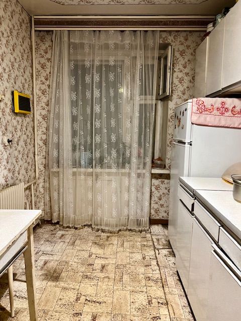 Продажа 3-комнатной квартиры, Нижний Новгород, Молодежный пр-кт,  28А