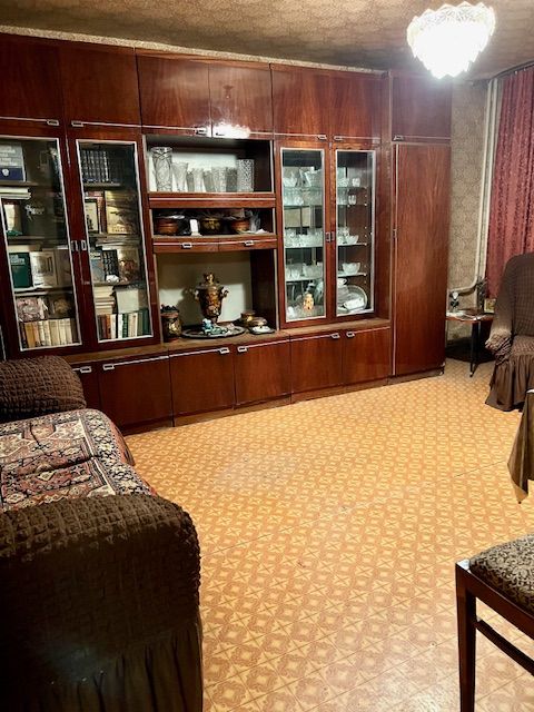 Продажа 3-комнатной квартиры, Нижний Новгород, Молодежный пр-кт,  28А