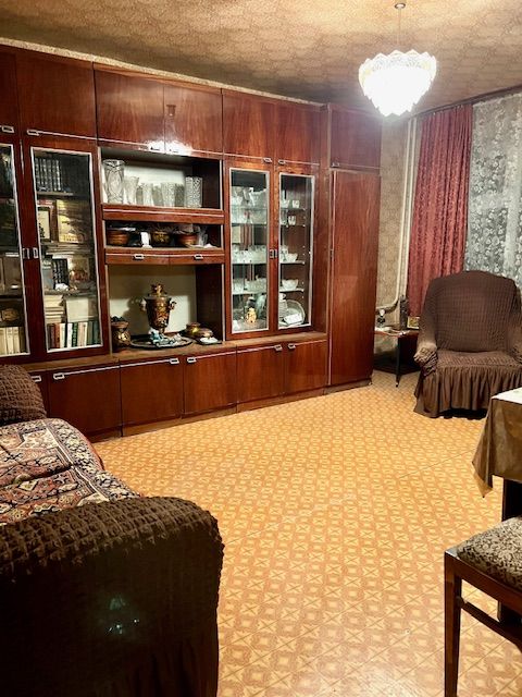 Продажа 3-комнатной квартиры, Нижний Новгород, Молодежный пр-кт,  28А