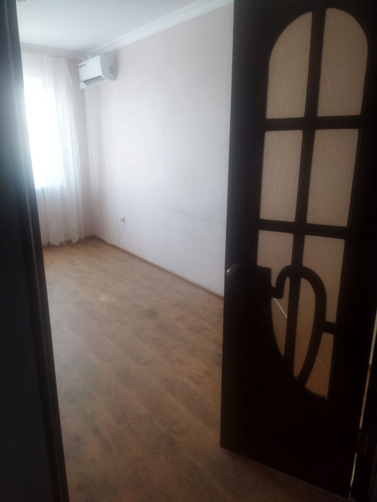 Продажа 2-комнатной квартиры, Ростов-на-Дону, Комарова б-р,  9//3