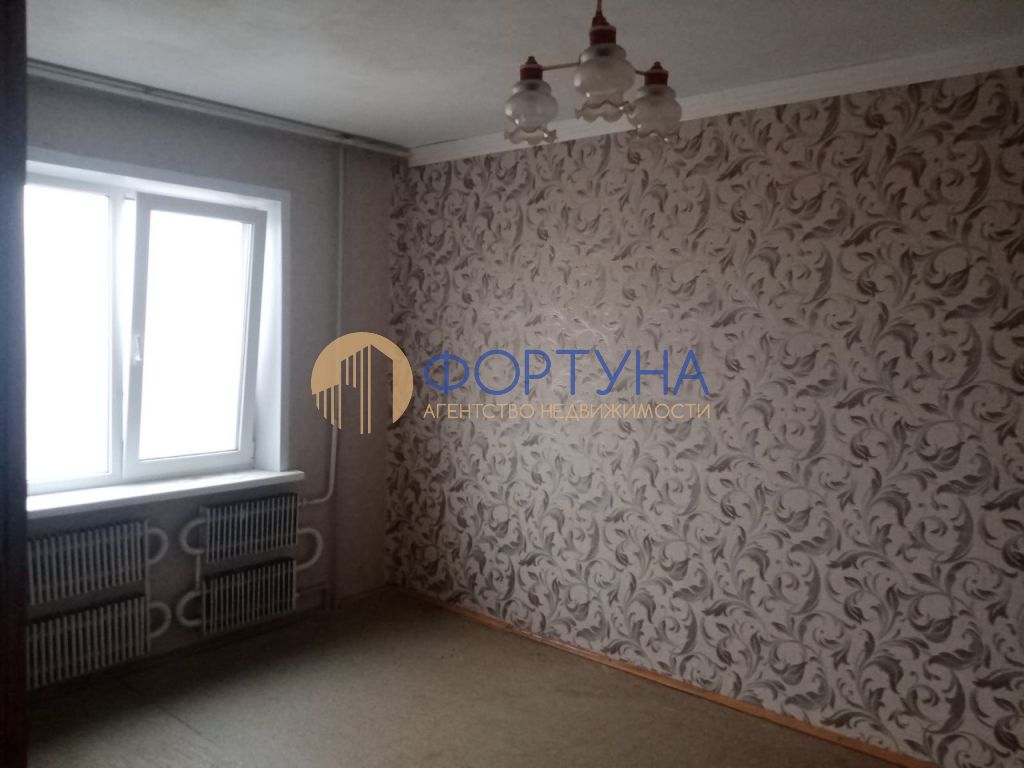 Продажа 4-комнатной квартиры, Белгород, Спортивная ул,  1