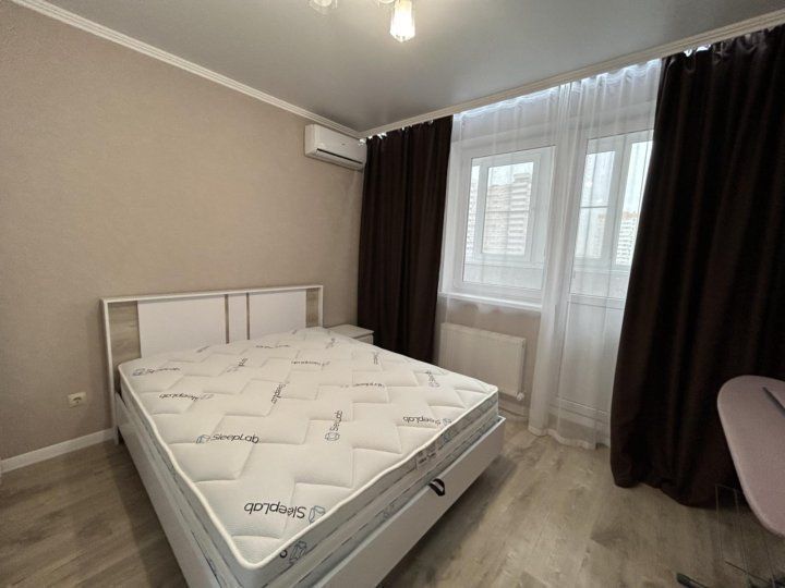 Продажа 2-комнатной квартиры, Ростов-на-Дону, Амет-Хана Султана пер,  5