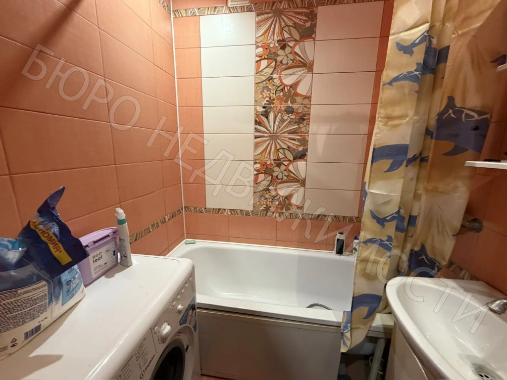 Продажа 2-комнатной квартиры, Балашов, Красина ул,  84