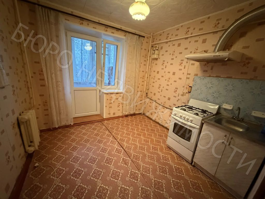 Продажа 2-комнатной квартиры, Балашов, Орджоникидзе ул,  9