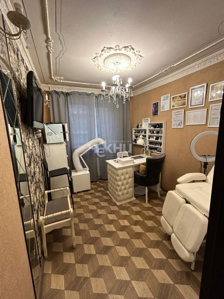 Продажа 4-комнатной квартиры, Нижний Новгород, Бурденко ул,  19