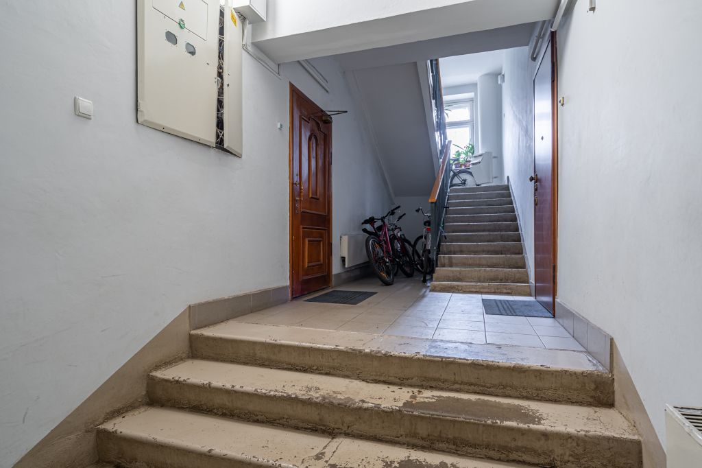 Продажа 3-комнатной квартиры, Ярославль, Максимова ул,  10