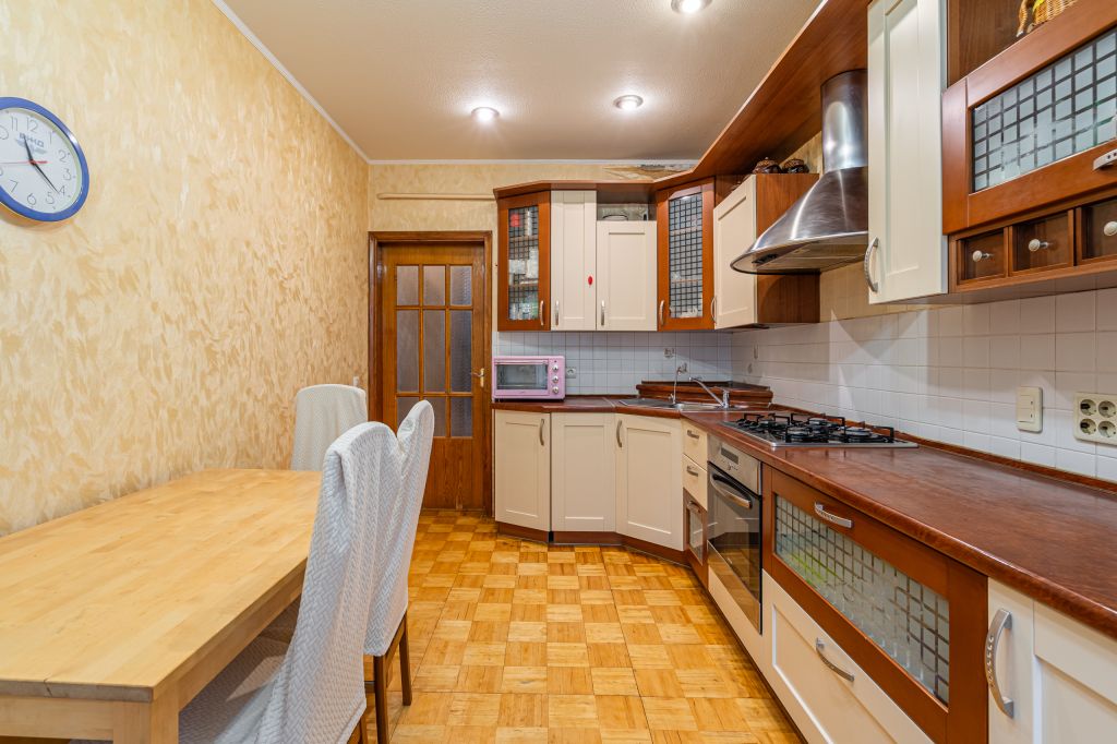 Продажа 3-комнатной квартиры, Ярославль, Максимова ул,  10