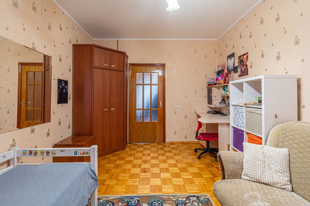 Продажа 3-комнатной квартиры, Ярославль, Максимова ул,  10