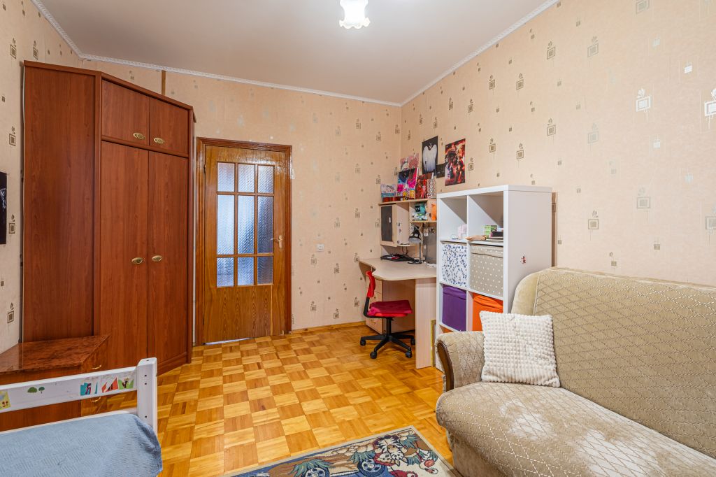 Продажа 3-комнатной квартиры, Ярославль, Максимова ул,  10
