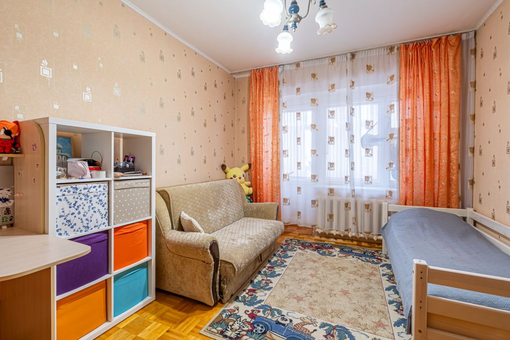 Продажа 3-комнатной квартиры, Ярославль, Максимова ул,  10