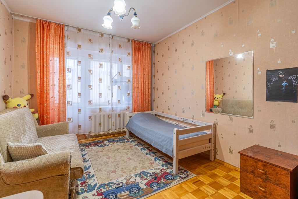 Продажа 3-комнатной квартиры, Ярославль, Максимова ул,  10