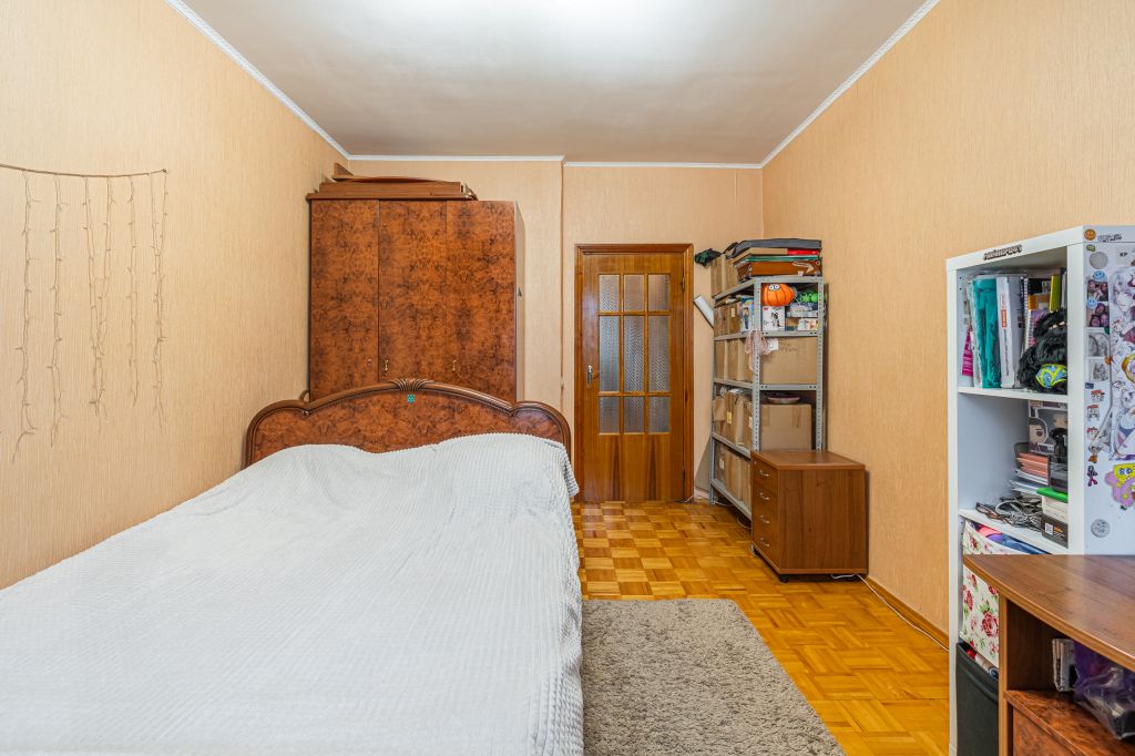 Продажа 3-комнатной квартиры, Ярославль, Максимова ул,  10